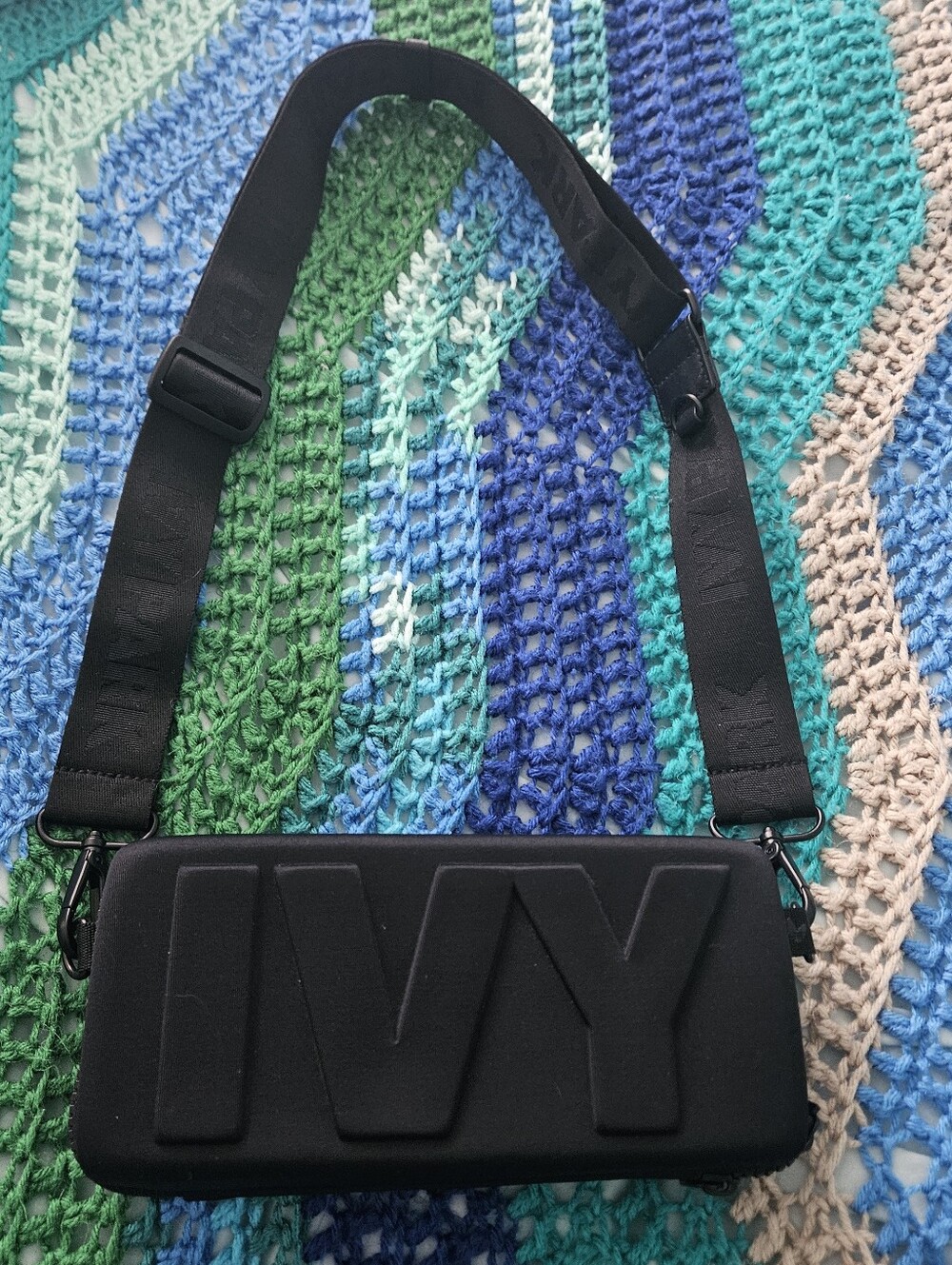 Adidas x Ivy Park 3D Crossbody Bag - Picture 3 of 7